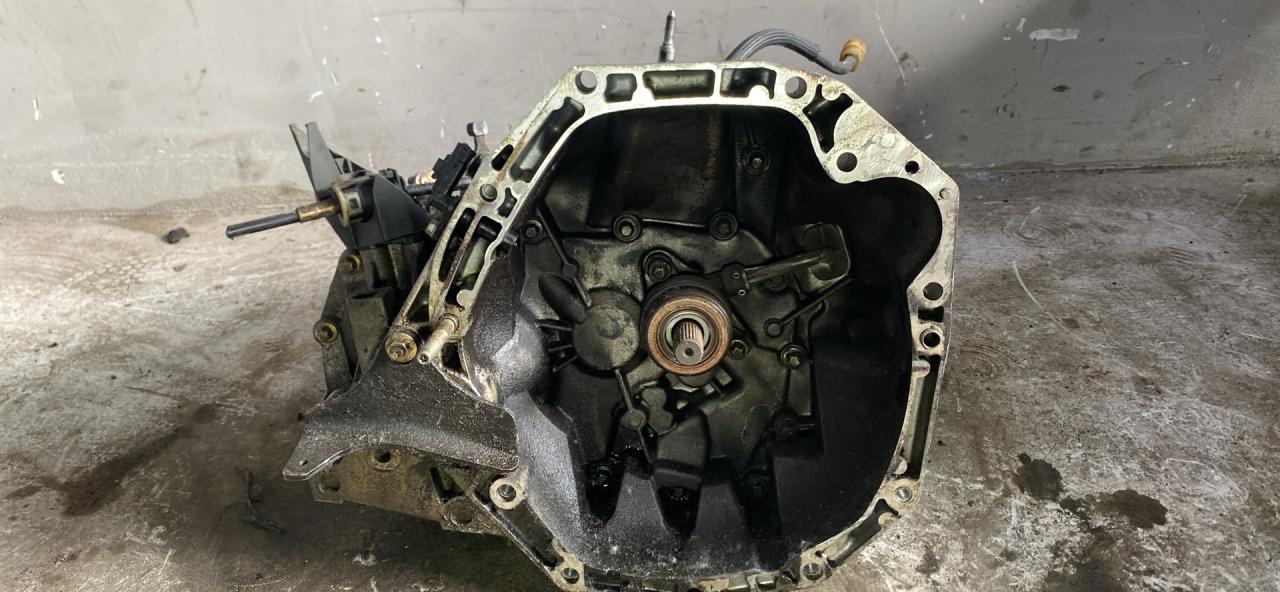 КПП механическая (МКПП) Renault Scenic 2 поколение (2003 - 2006), 8200166684 - фото №1