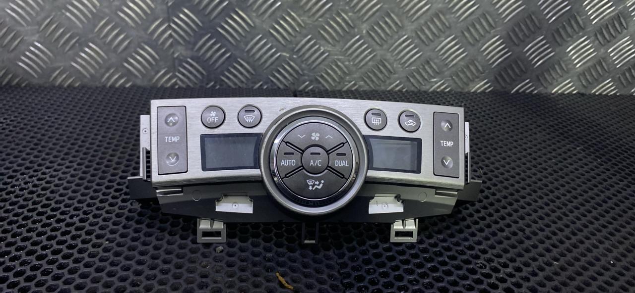 блок управления печки / климат-контроля Toyota Verso 1 поколение 2010, 55900-0F080 - фото №1