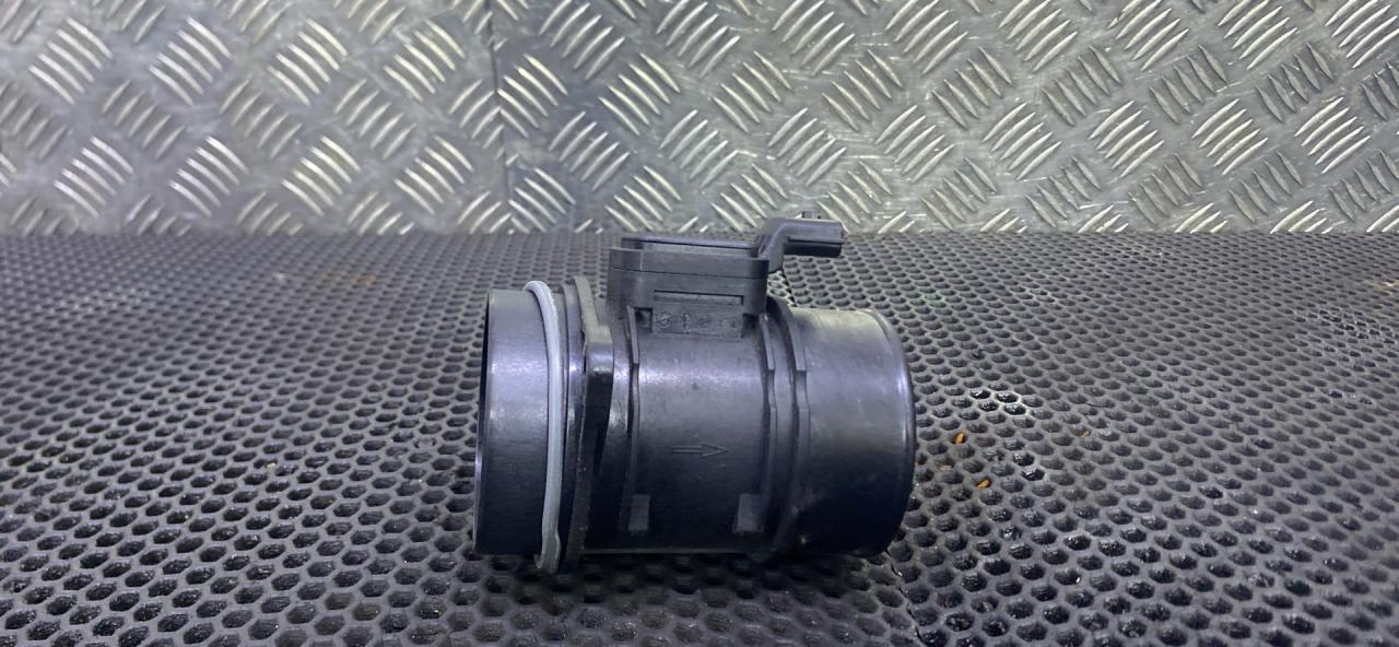 расходомер воздуха Renault Megane 3 поколение 2012, 8200702517 - фото №1