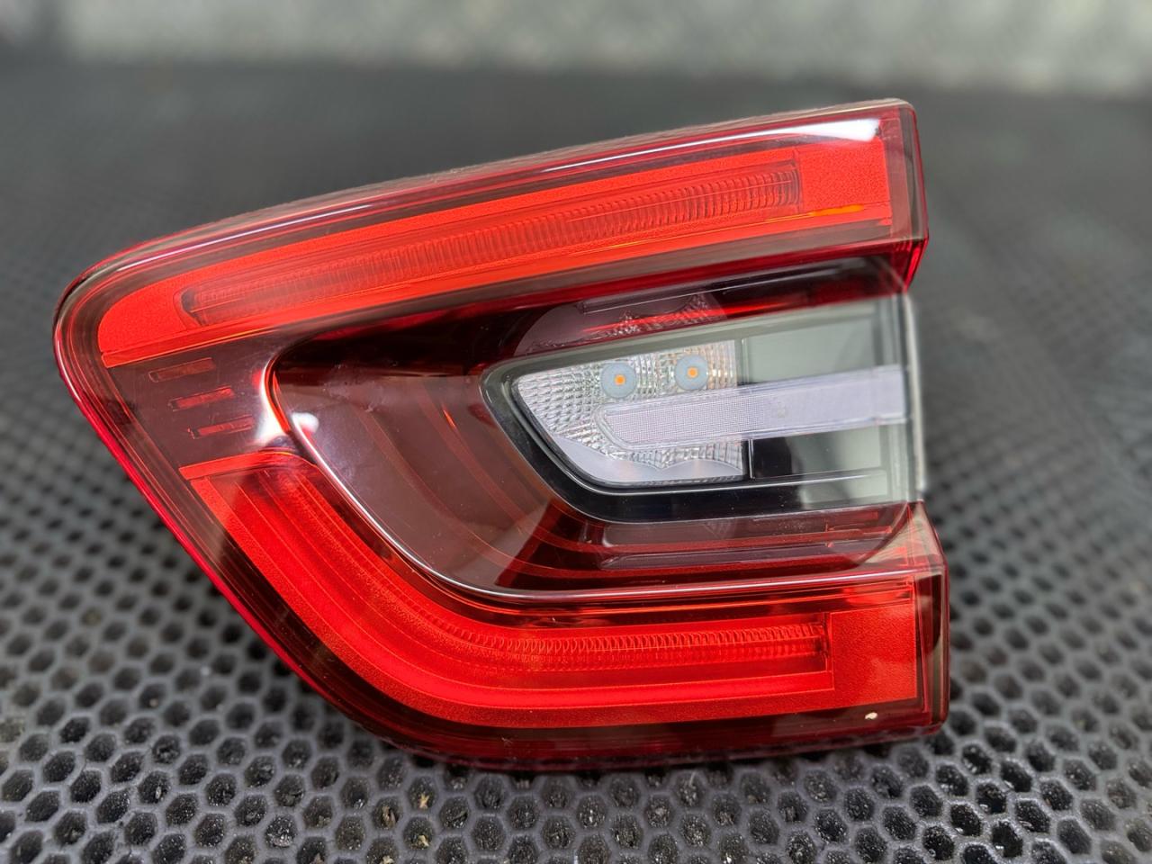 фонарь крышки багажника правый Renault Kadjar 1 поколение 2018, 265505069R - фото №1