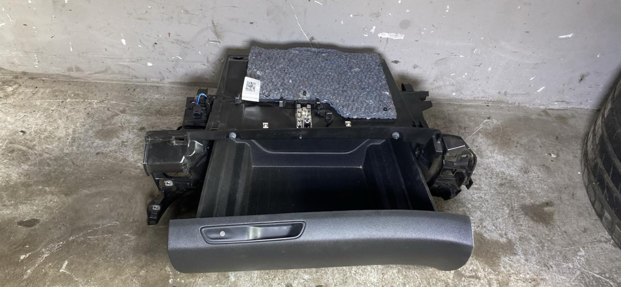 бардачок Renault Scenic 4 поколение (2016 - 2020), 681081737R - фото №1