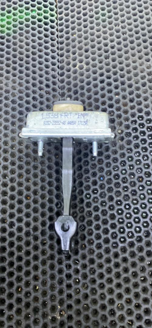 ограничитель открывания двери Land Rover Range Rover Evoque L538 (2011 - 2015), BJ32-23552-AD - фото №1