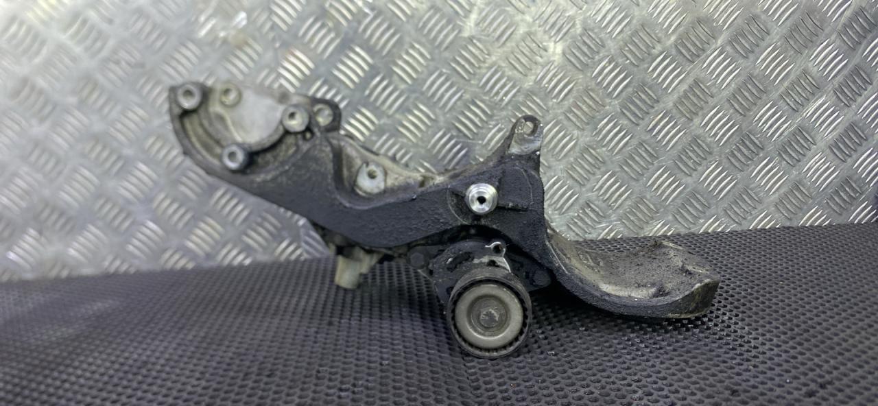 кронштейн компрессора кондиционера Renault Logan 2 поколение (2012 - 2016), 8200630344 - фото №1