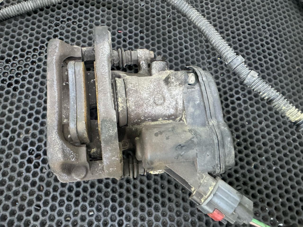 суппорт задний правый Renault Megane 4 поколение 2019, 440008660R - фото №1