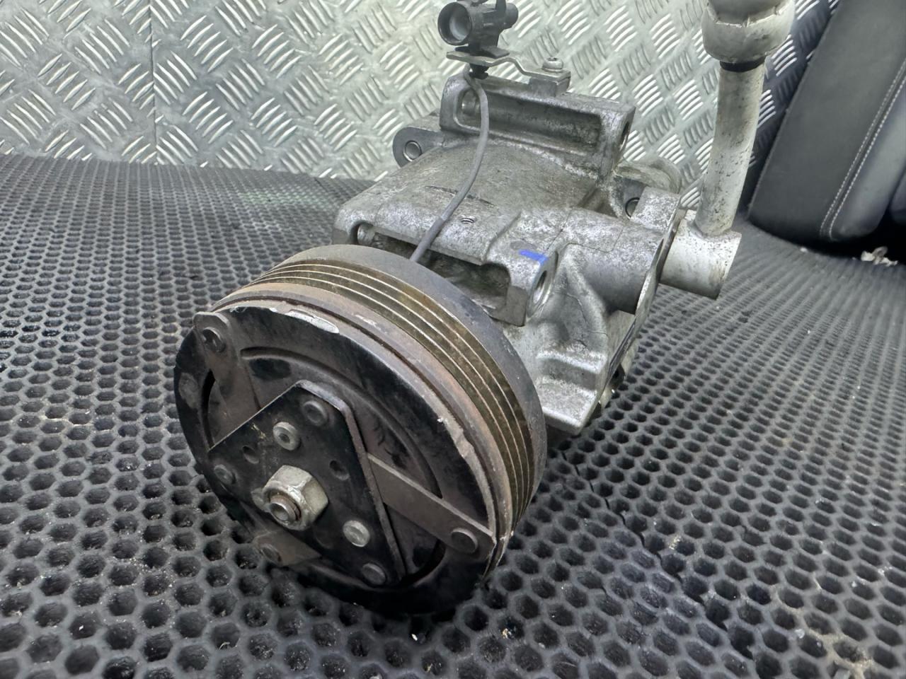 компрессор кондиционера Suzuki Swift 4 поколение 2013, 1.6 л., M16A, бензин, 9520068LB1 - фото №1