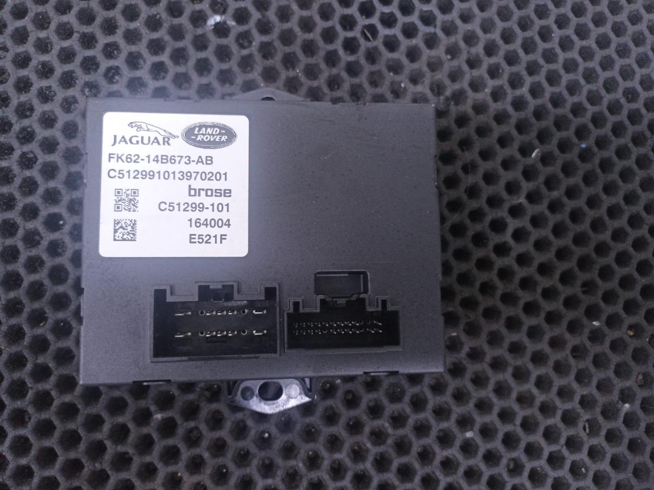 блок управления крышкой багажника Land Rover Range Rover Sport 2 поколение 2014, FK6214B673AB - фото №1