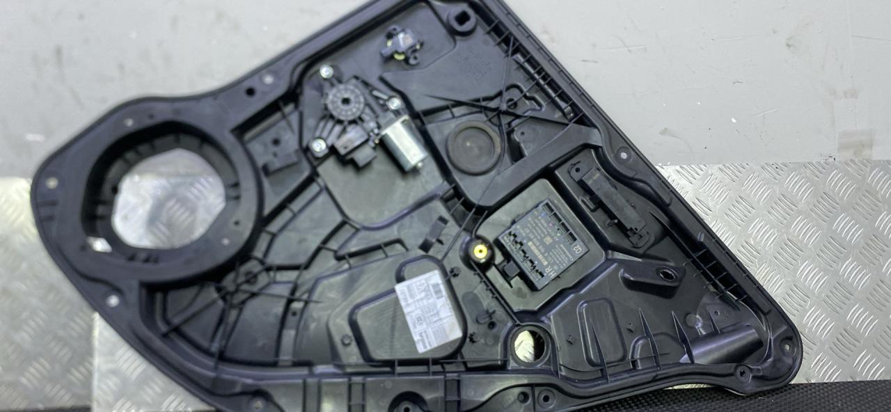 стеклоподъемник задний правый Mercedes-Benz GLE W166 (2015 - 2018), 924805110 - фото №1