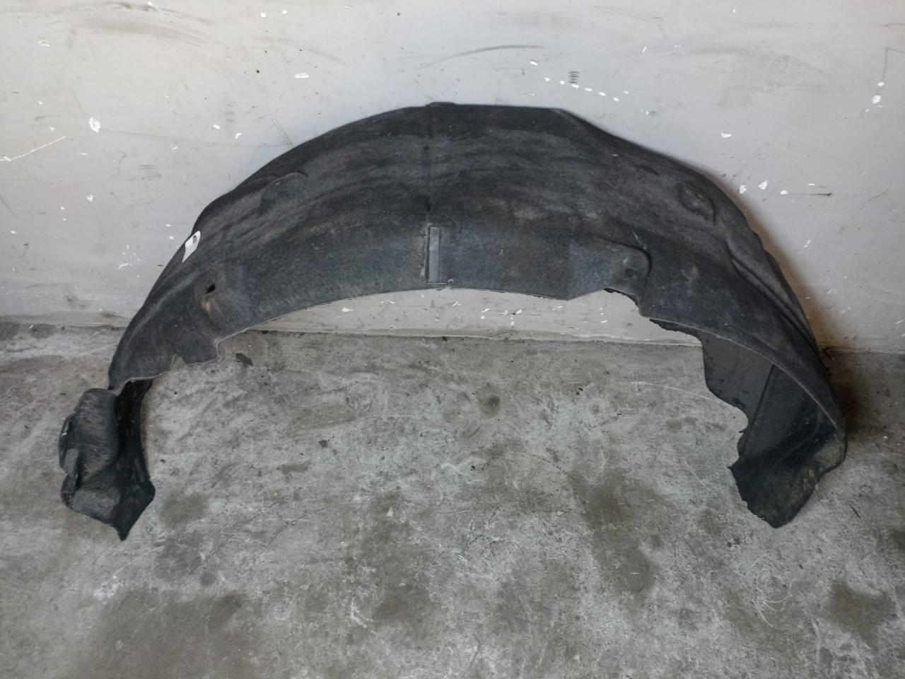 защита арок задняя правая (подкрылок) Ford Mustang 6 поколение S550 2016, 5.0 л., бензин, FR3B63278B - фото №1