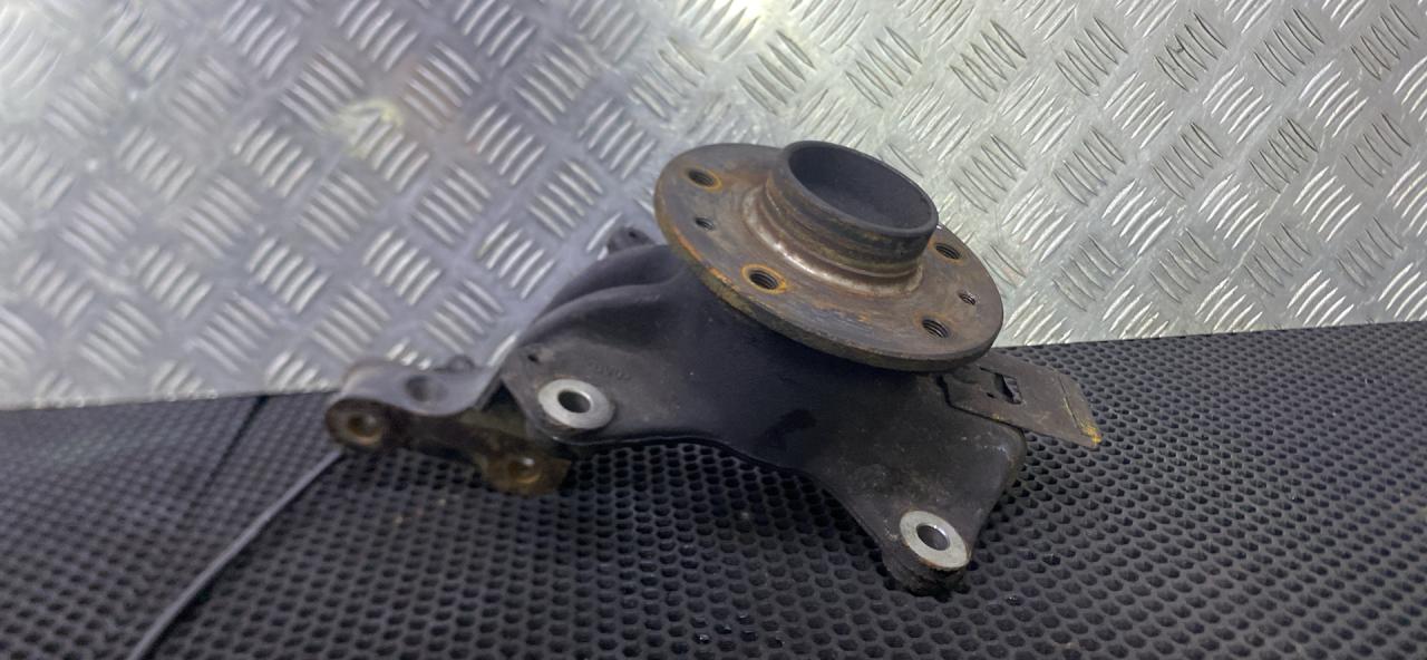 кулак поворотный левый Renault Scenic 3 поколение (2009 - 2012), 400154705R - фото №1