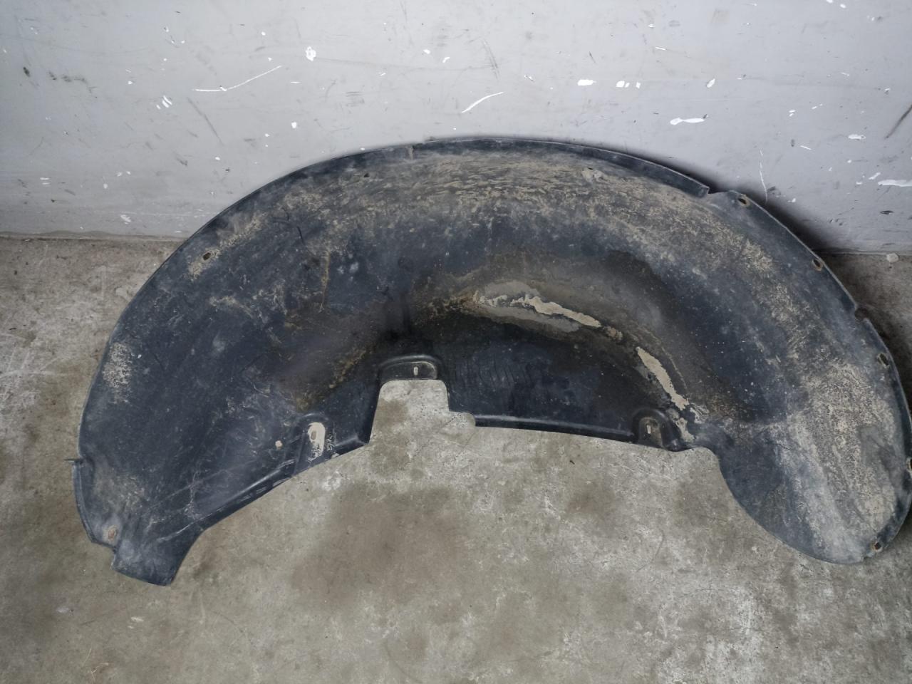 защита арок задняя левая (подкрылок) Volkswagen Touareg 1 поколение 2007, 7L6810971A - фото №1