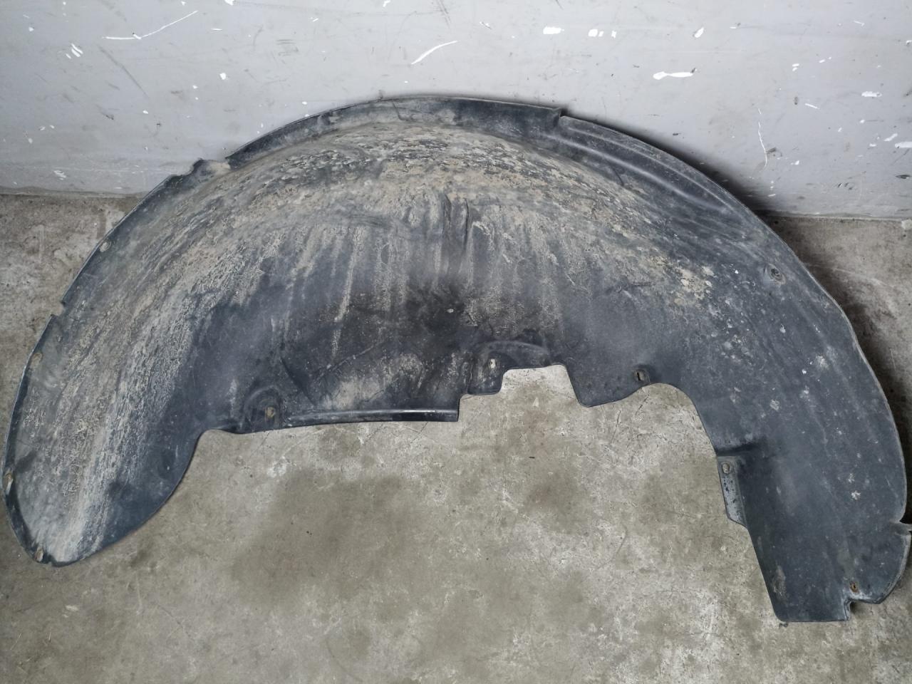 защита арок задняя правая (подкрылок) Volkswagen Touareg 1 поколение 2007, 7L6810972A - фото №1