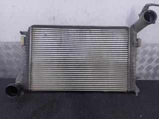интеркулер Volkswagen Caddy 3 поколение 2008, 1K0145803AL