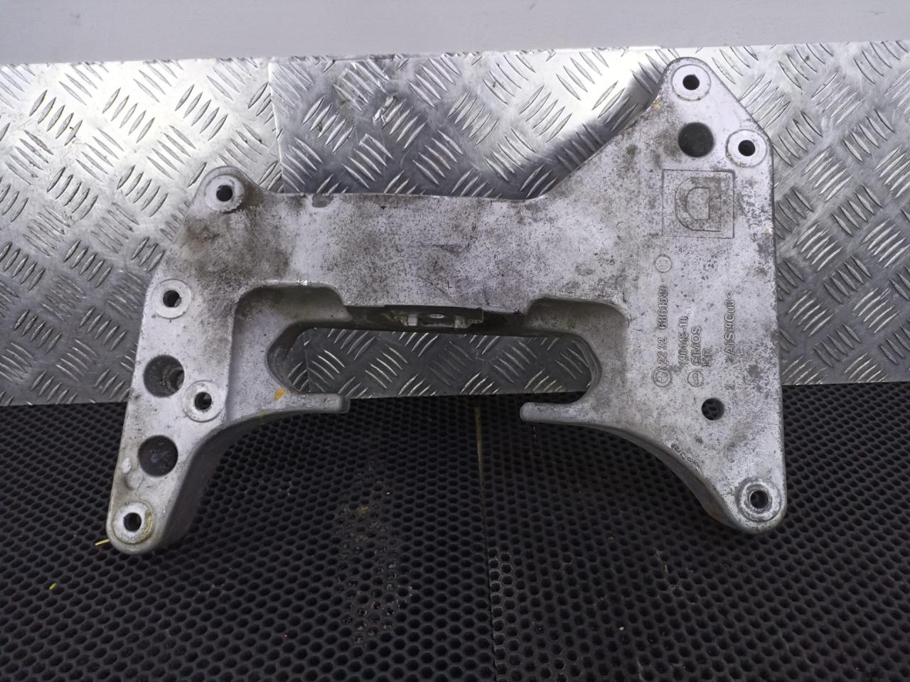 кронштейн КПП BMW 7 серия G11/G12 2017, 3.0 л., B57 D30 A, дизель, 22326861580 - фото №1