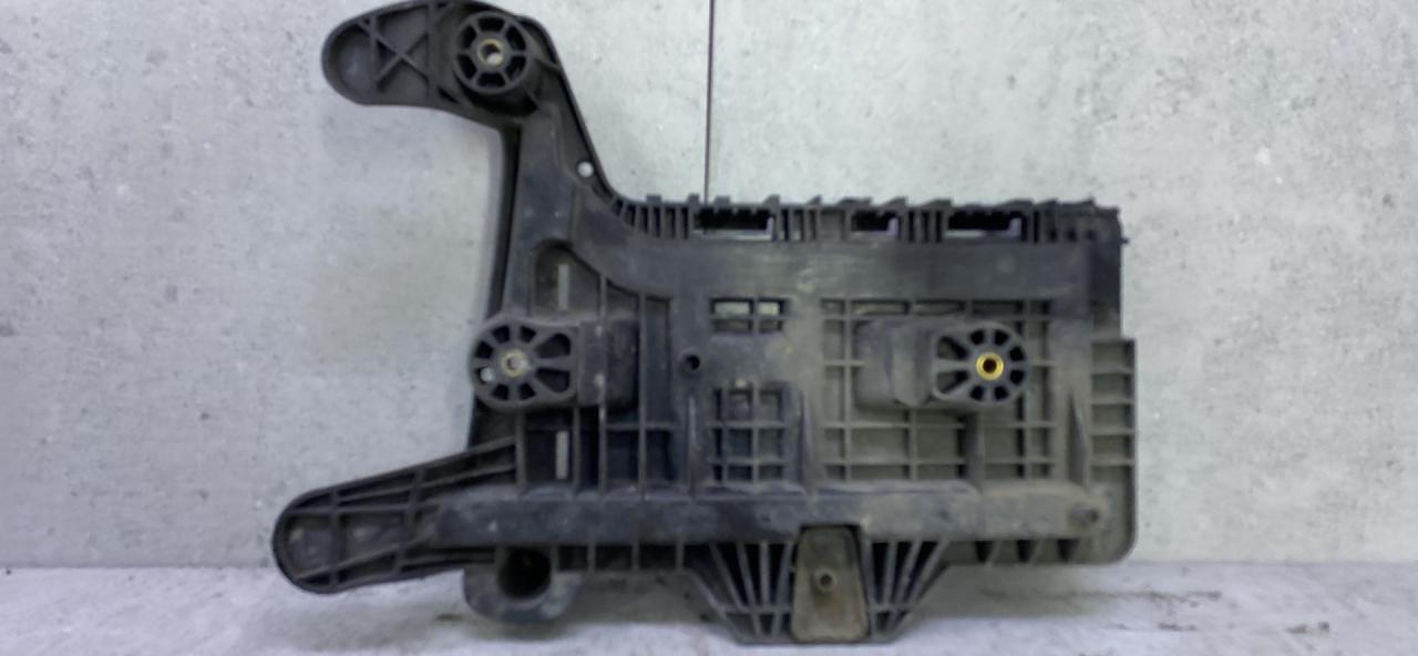 кожух аккумулятора Volkswagen Passat B6 (2005 - 2010), 1K0915333 - фото №1