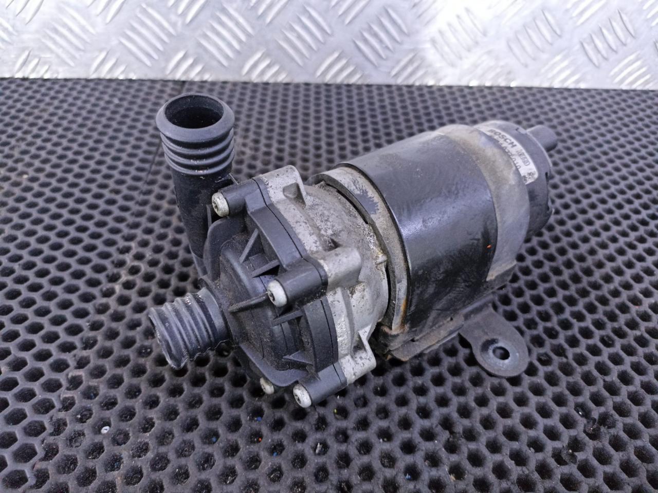 насос антифриза дополнительный Mercedes-Benz GLE W166 2017, A0005000386 - фото №1