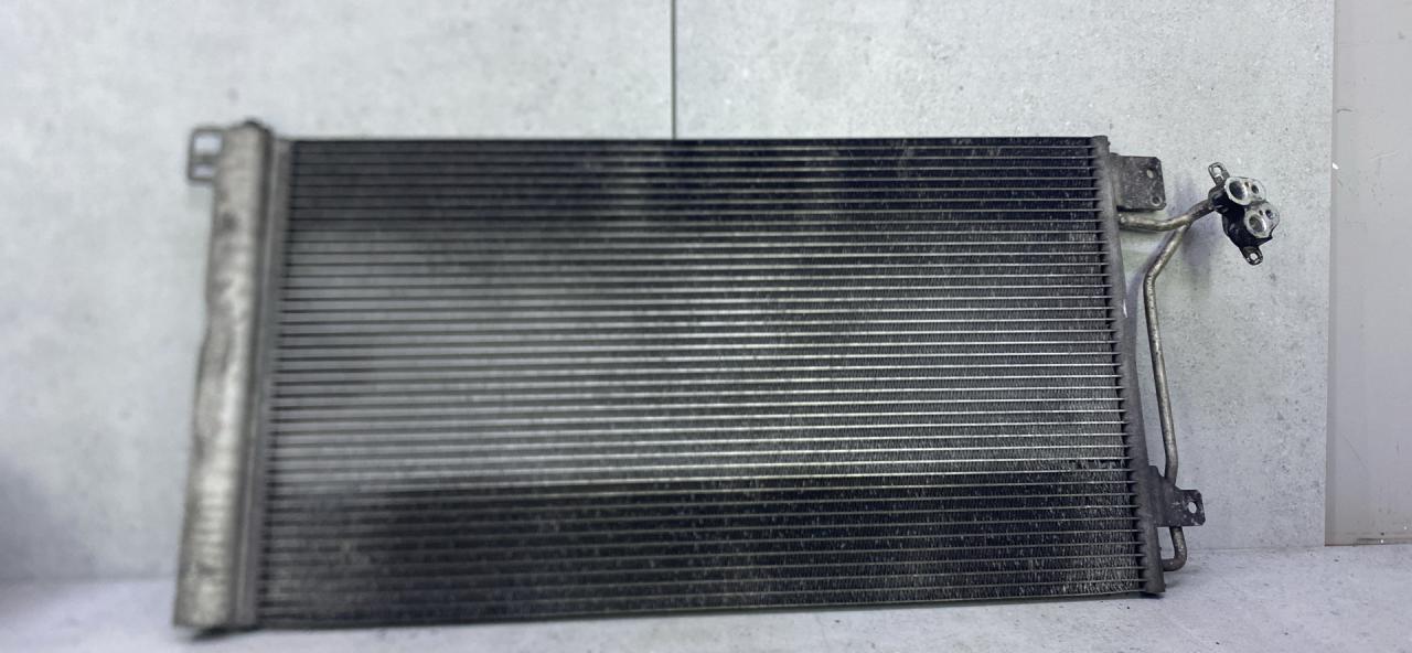 радиатор кондиционера Volkswagen Transporter T5 (2003 - 2009), 7H0820411E - фото №1