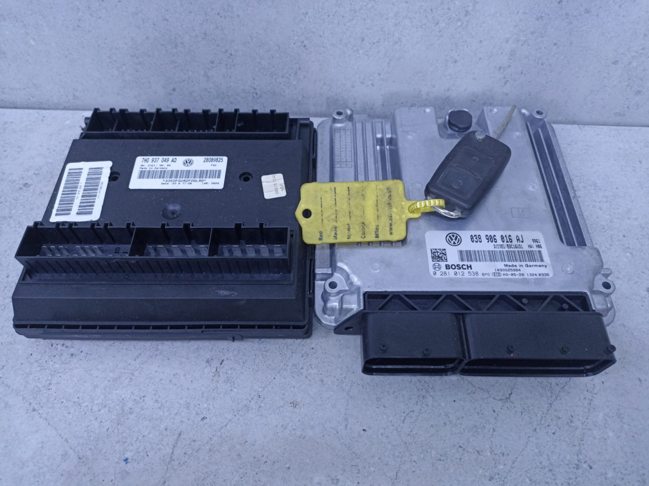 комплект для запуска (заводки) авто Volkswagen Transporter T5 2008, 7H0937049AD, 038906016AJ, 0281012538 - фото №1