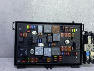 блок предохранителей Opel Astra J [рестайлинг] (2011 - 2015), 13368645