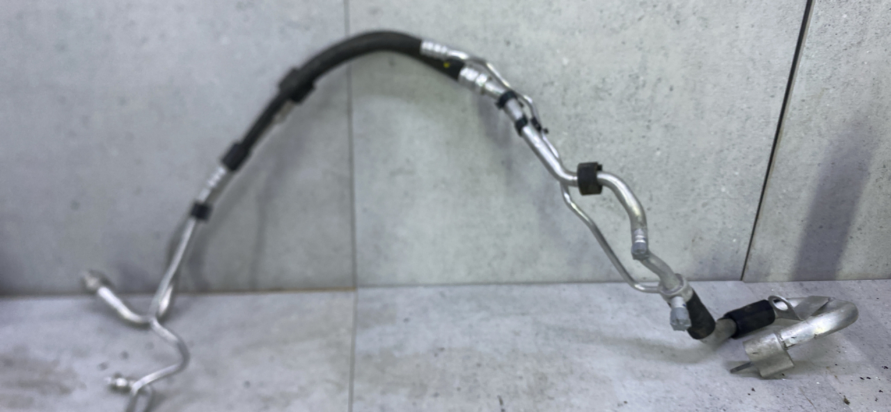 трубка кондиционера Mercedes-Benz C-Класс W205/S205/C205 (2014 - 2018), A2058307404 - фото №1