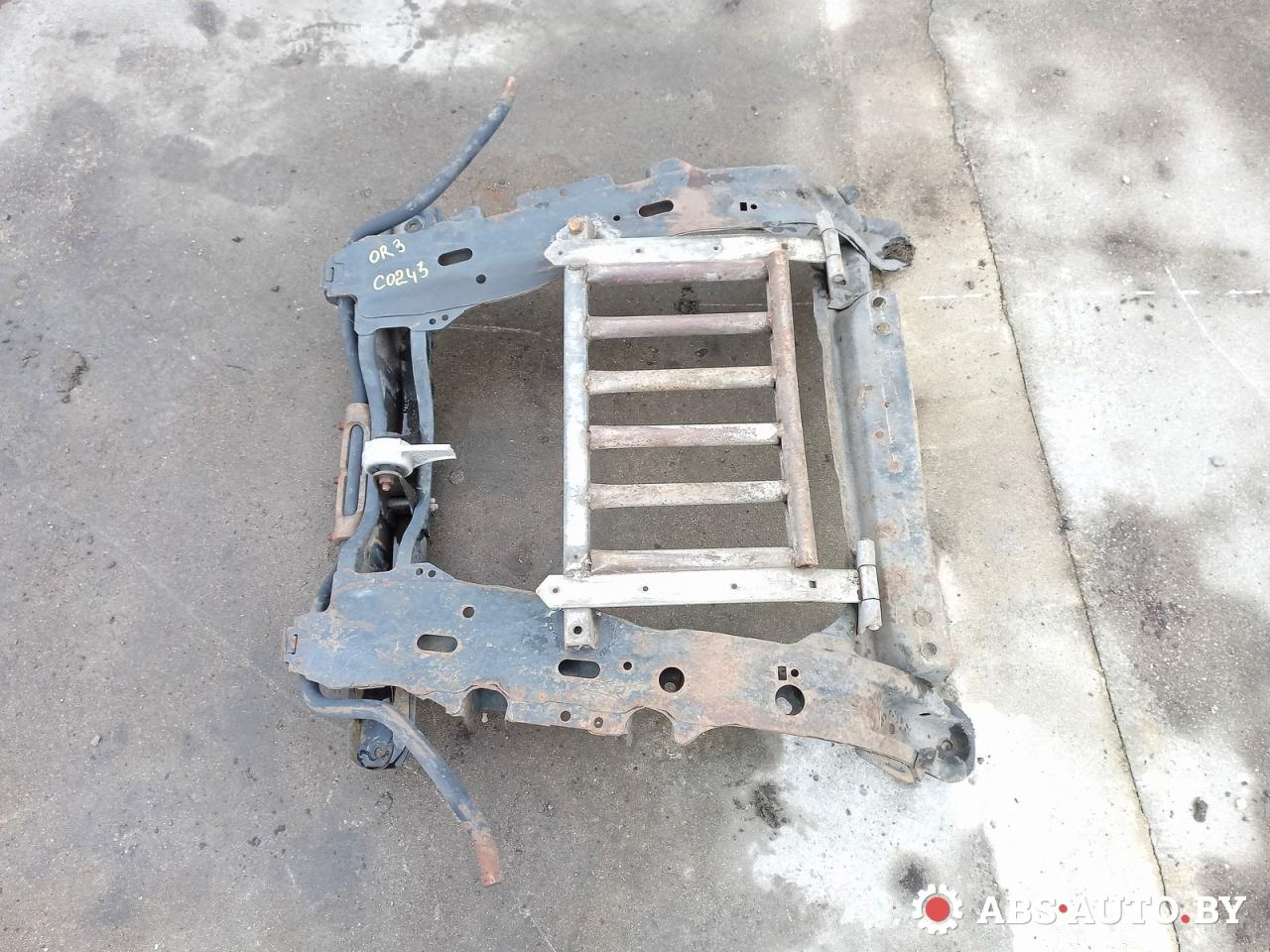 балка подвески передняя (подрамник) Renault Rapid 1 поколение 1994 - фото №1