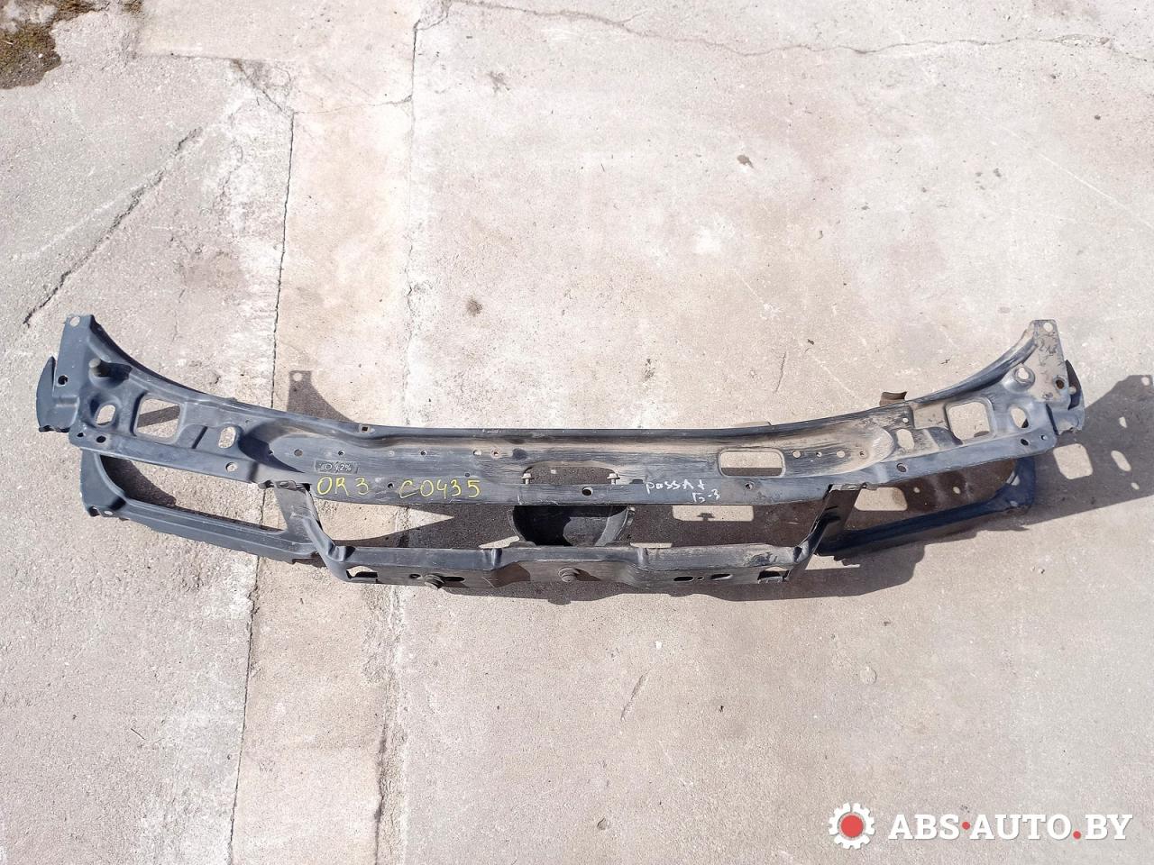 передняя панель крепления облицовки (телевизор) Volkswagen Passat B3 1992 - фото №1