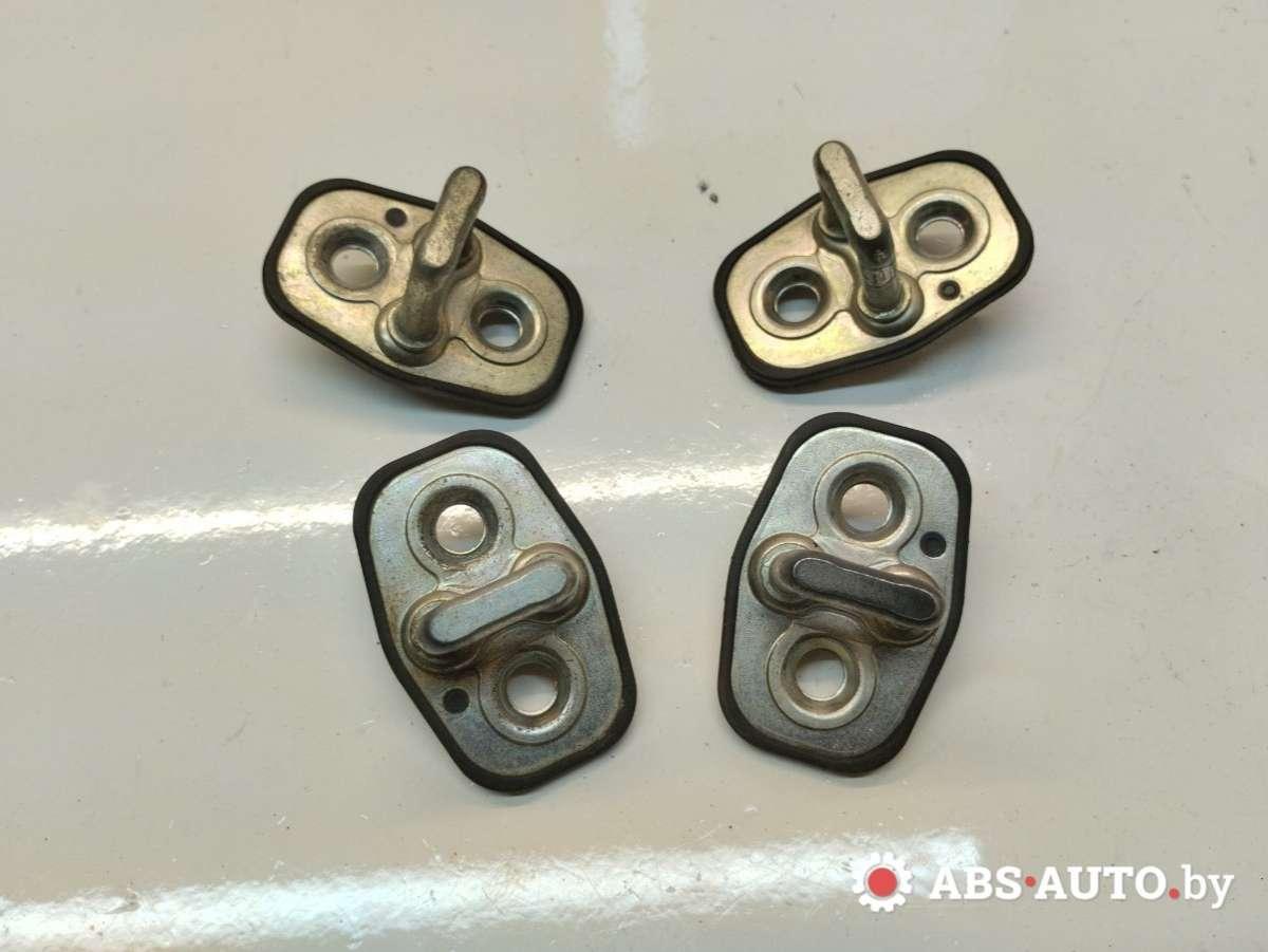 ответная часть (скоба) замка двери Citroen C5 2 поколение 2011, 1.6 л., дизель, АКПП, универсал, 9655466380 - фото №1