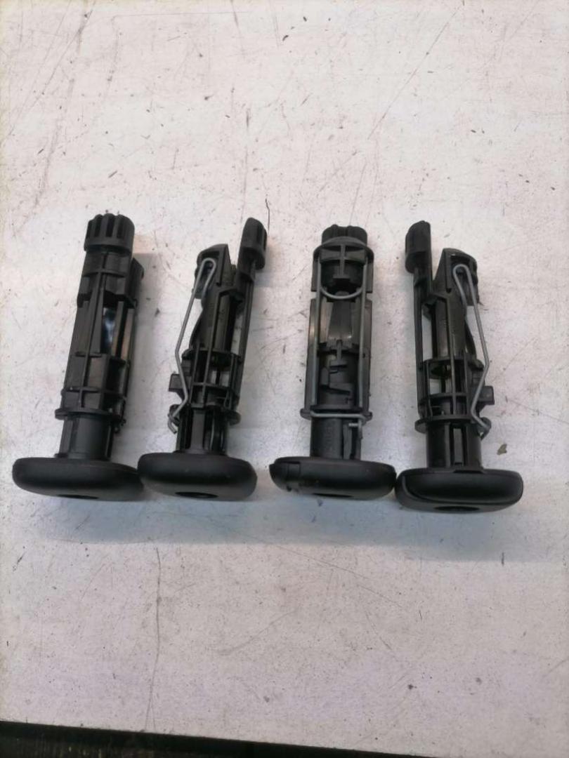 крепление сиденья Peugeot 308 T7 2010, 1.6 л., EP6, бензин, МКПП, синий, хетчбэк 5 дв., 9653189477, 3469, 3619 - фото №1