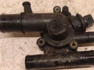 корпус термостата Nissan Primera P12 2005, 1.9 л., дизель, МКПП, черный, универсал, 8200112054