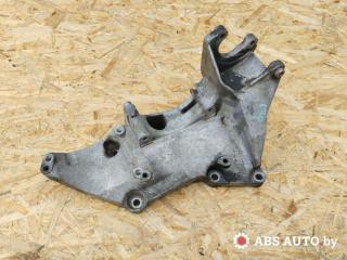 кронштейн генератора Mitsubishi Carisma 1 поколение [рестайлинг] 2003, 1.9 л., дизель, МКПП, хетчбэк 5 дв., 8200183234