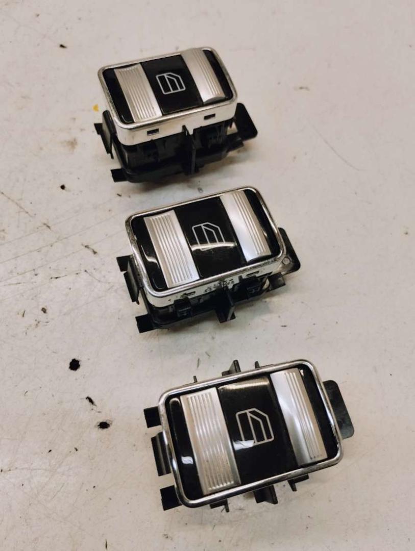 кнопка стеклоподъемника двери Mercedes-Benz S W221 5 поколение (2005-2009) 2006, 3.0 л., дизель, АКПП, A2218201710, 502133, ZGS005, 587548 - фото №1