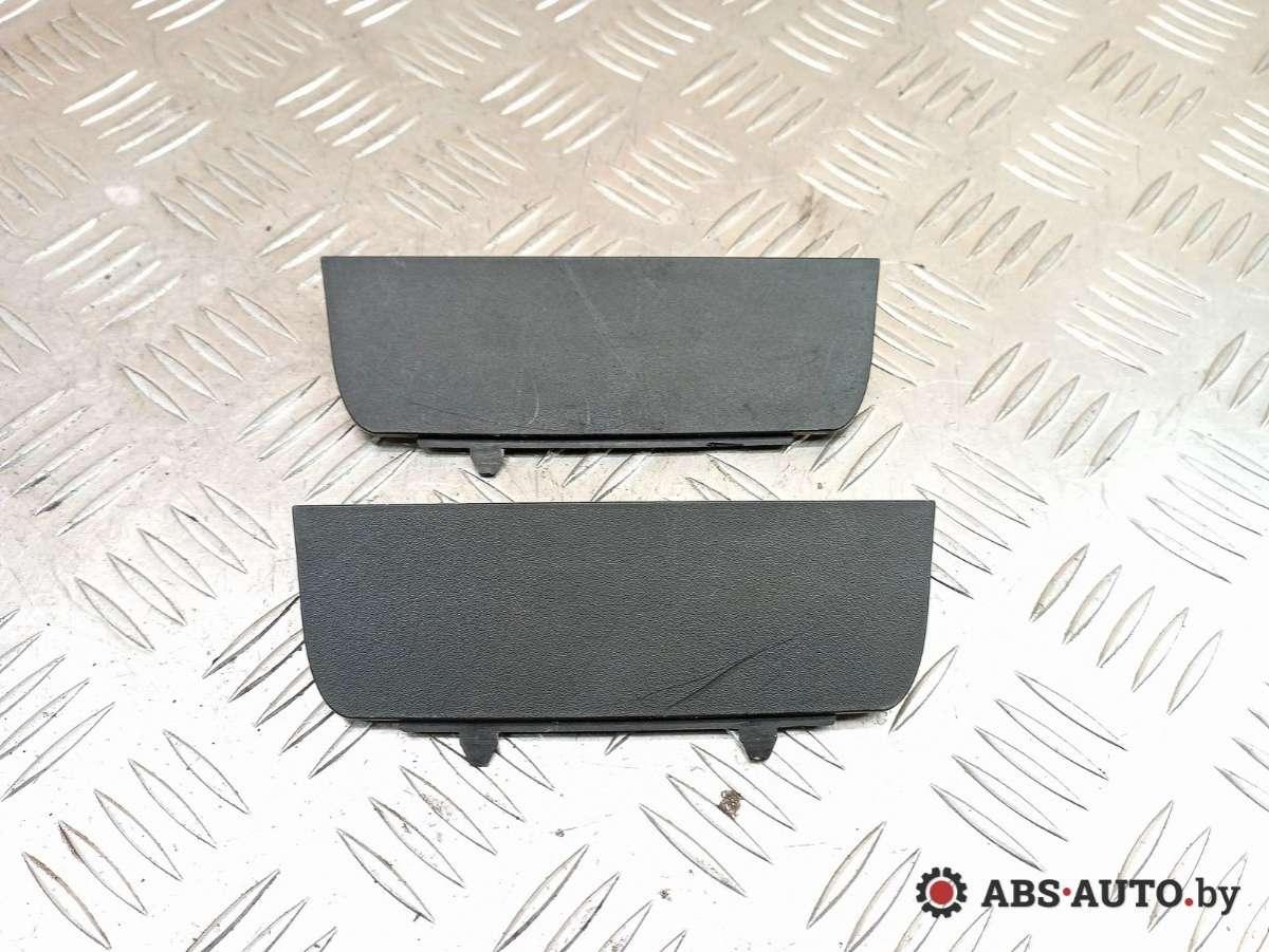 накладка на ручку Mercedes-Benz A W169 2 поколение (2004-2008) 2008, 2.0 л., дизель, МКПП, хетчбэк 3 дв., A1697270187 - фото №1