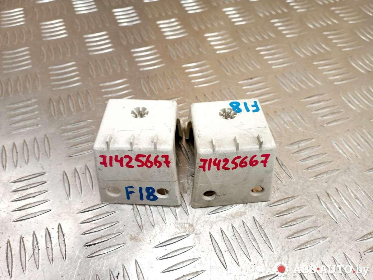 кронштейн (крепление) Mercedes-Benz E-Класс W211/S211 2003, 2.2 л., дизель, АКПП, седан, A2116930014 - фото №1