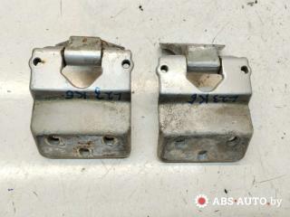 петля крышки багажника Mercedes-Benz Vito W638 2001, 2.2 л., OM 611.980, дизель, МКПП, микроавтобус