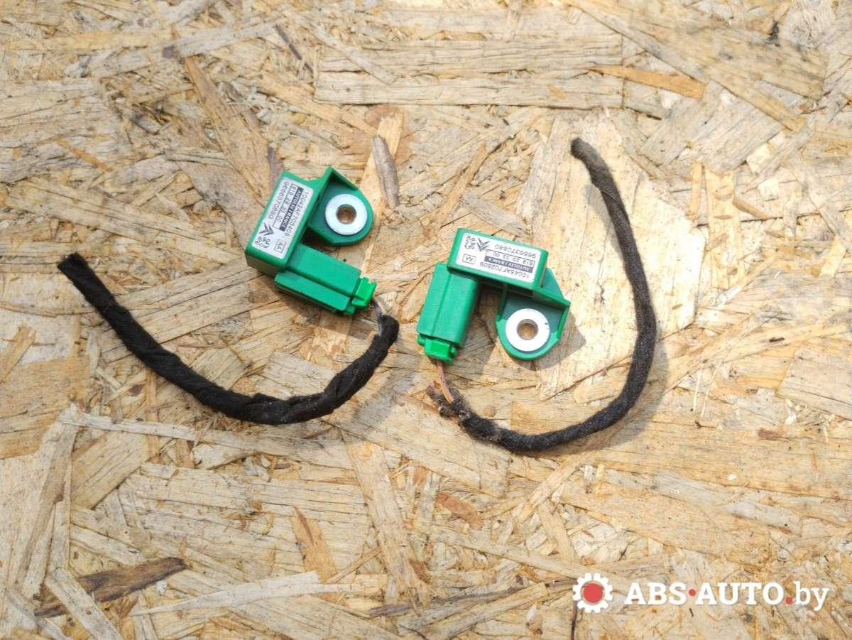 датчик удара Peugeot 308 T7 2010, 1.6 л., бензин, АКПП, хетчбэк 5 дв., 9666370880, 618293300 - фото №1