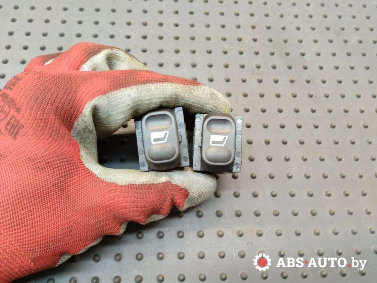 кнопка стеклоподъемника двери Peugeot 206 1 поколение 2003, 1.1 л., бензин, МКПП, купе - фото №1