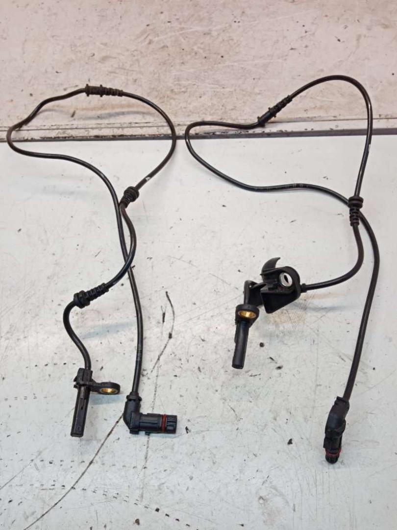 датчик ABS Mercedes-Benz S W221 5 поколение (2005-2009) 2006, 3.0 л., дизель, АКПП, A2215400317 - фото №1