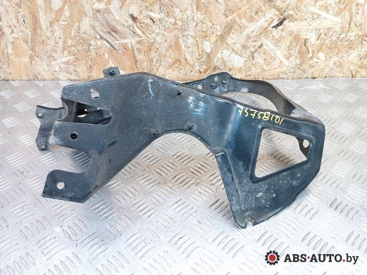 крепление фары правой Mercedes-Benz S-Класс W220 2002, 3.2 л., дизель, АКПП, седан, A2206200672 - фото №1