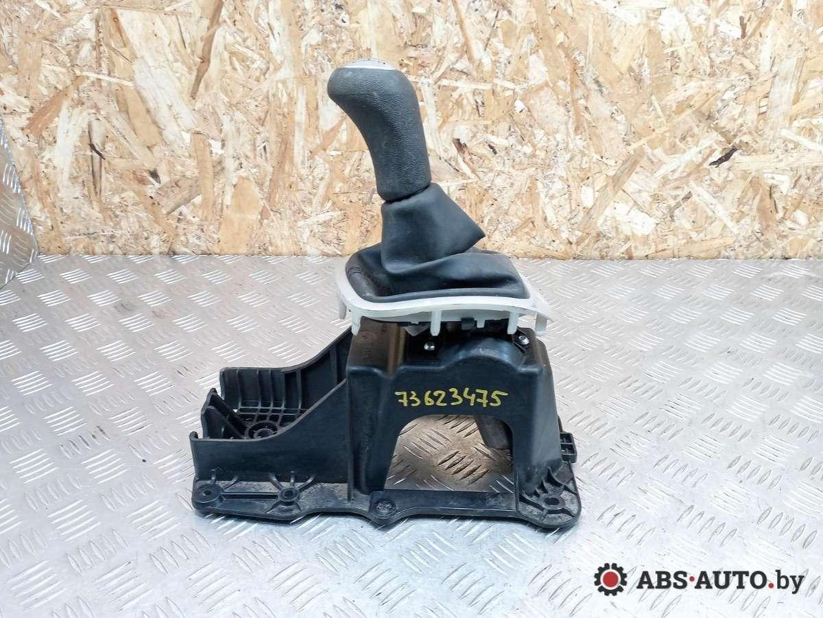 кулиса Renault Megane 3 поколение 2010, 8200779125, 9612305F - фото №1