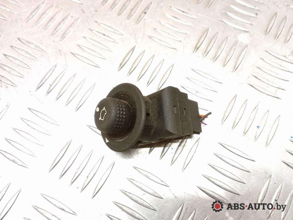 джойстик регулировки зеркал Ford Focus 1 поколение 2000, 93BG17B676BA - фото №1