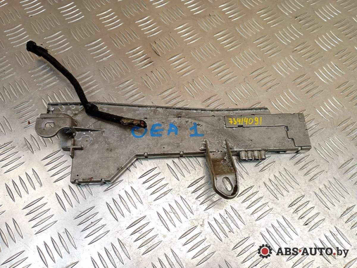 усилитель антенны Mercedes-Benz E-Класс W211/S211 2003, 2.2 л., дизель, АКПП, седан, 4019104360A, A2118200089 - фото №1