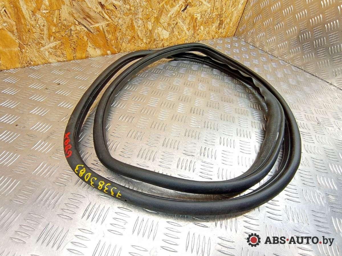 уплотнитель двери Mercedes-Benz B-Класс W245 2008, 2.0 л., OM 640.941, дизель, АКПП, A1696920476 - фото №1