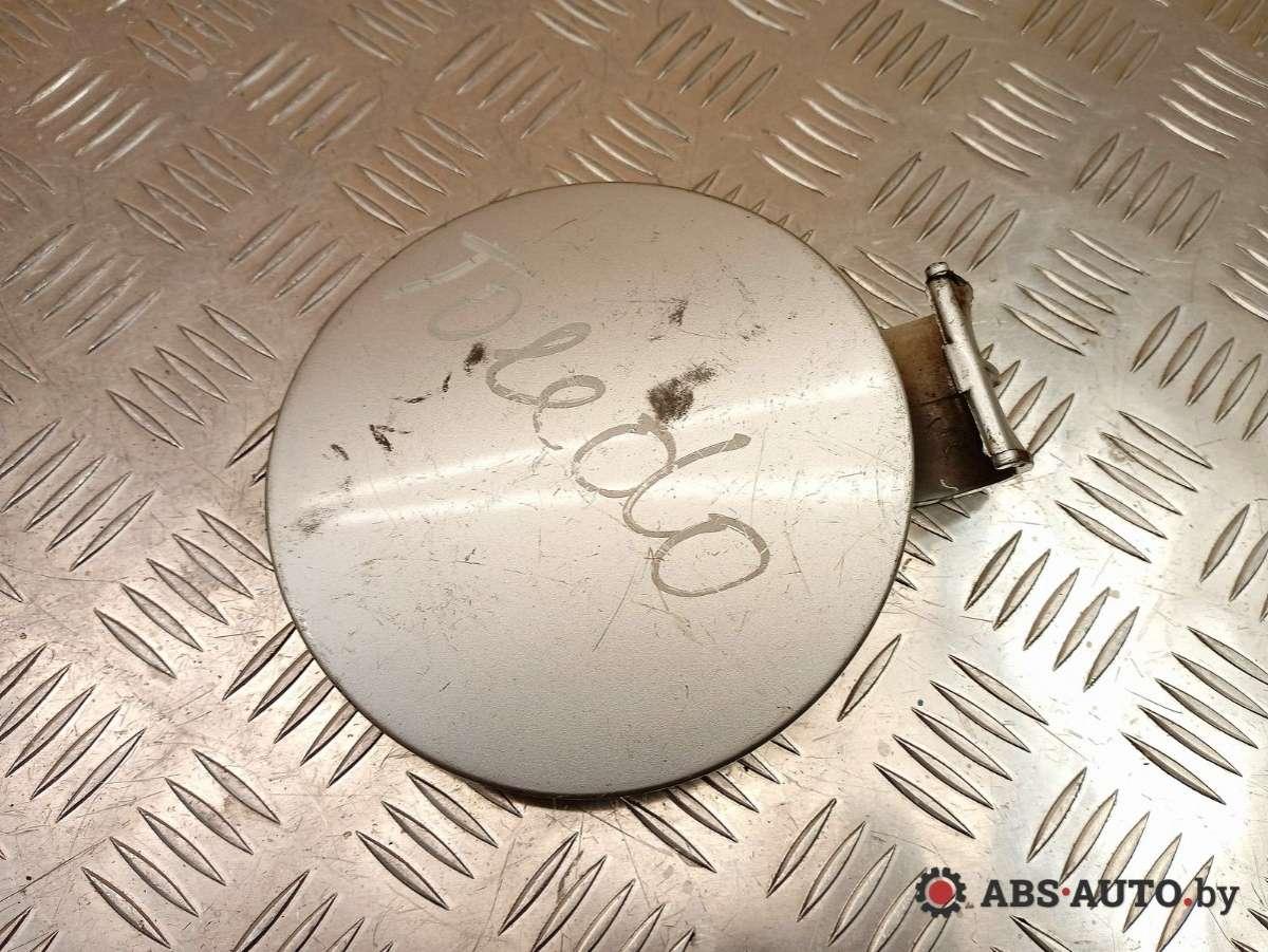 лючок топливного бака SEAT Toledo 2 поколение 2000, 1M5809905G, 1M0010270J, 1H0010092C - фото №1