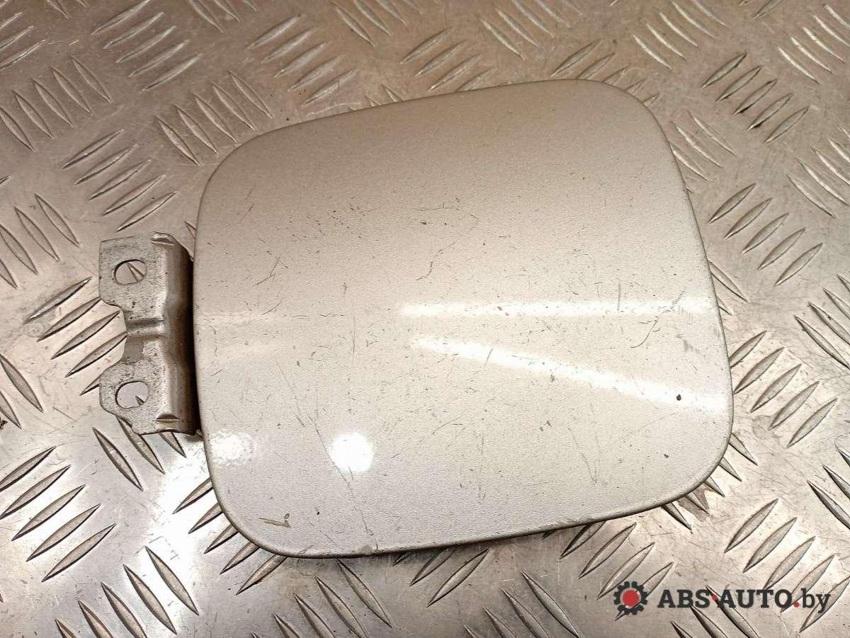 лючок топливного бака Mitsubishi Carisma 1 поколение 1998 - фото №1