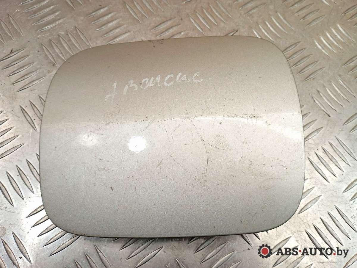 лючок топливного бака Toyota Avensis 2 поколение (T250) 2005 - фото №1