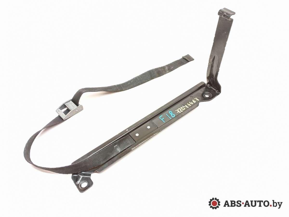 крепление аккумулятора Mercedes-Benz E-Класс W211/S211 2003, 2.2 л., дизель, АКПП, седан - фото №1