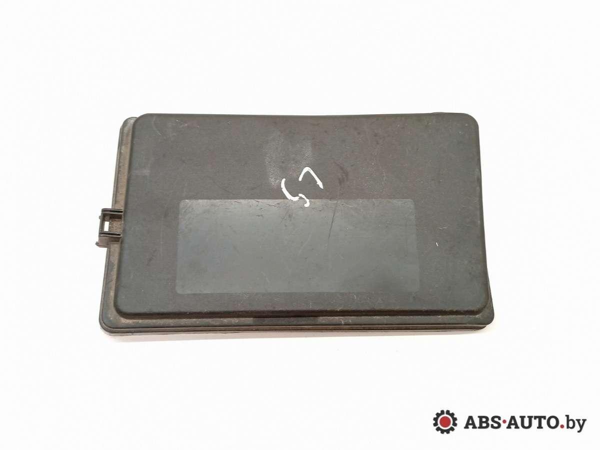 крышка блока предохранителей Lexus IS 2 поколение (XE20) 2007, 2.2 л., дизель, МКПП, 8266253070 - фото №1