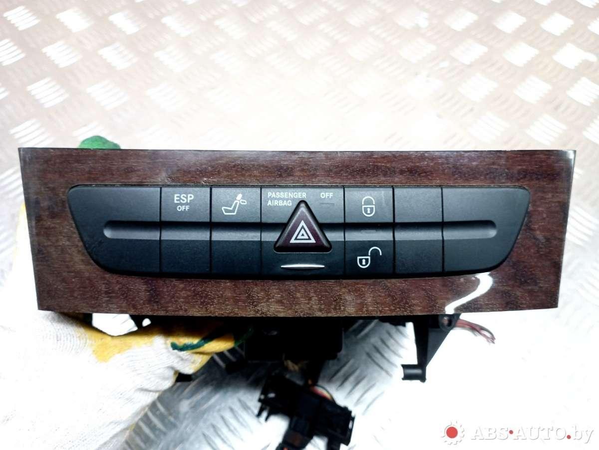 кнопка (выключатель) Mercedes-Benz E-Класс W211/S211 2003, 2.2 л., дизель, АКПП, седан, A2116800552, 2116800572 - фото №1