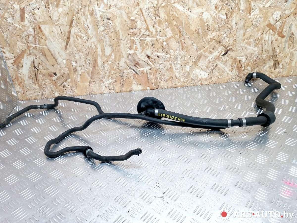 патрубок отопителя (печки) Mercedes-Benz E-Класс W211/S211 2003, 2.2 л., дизель, АКПП, седан, A2118300196 - фото №1