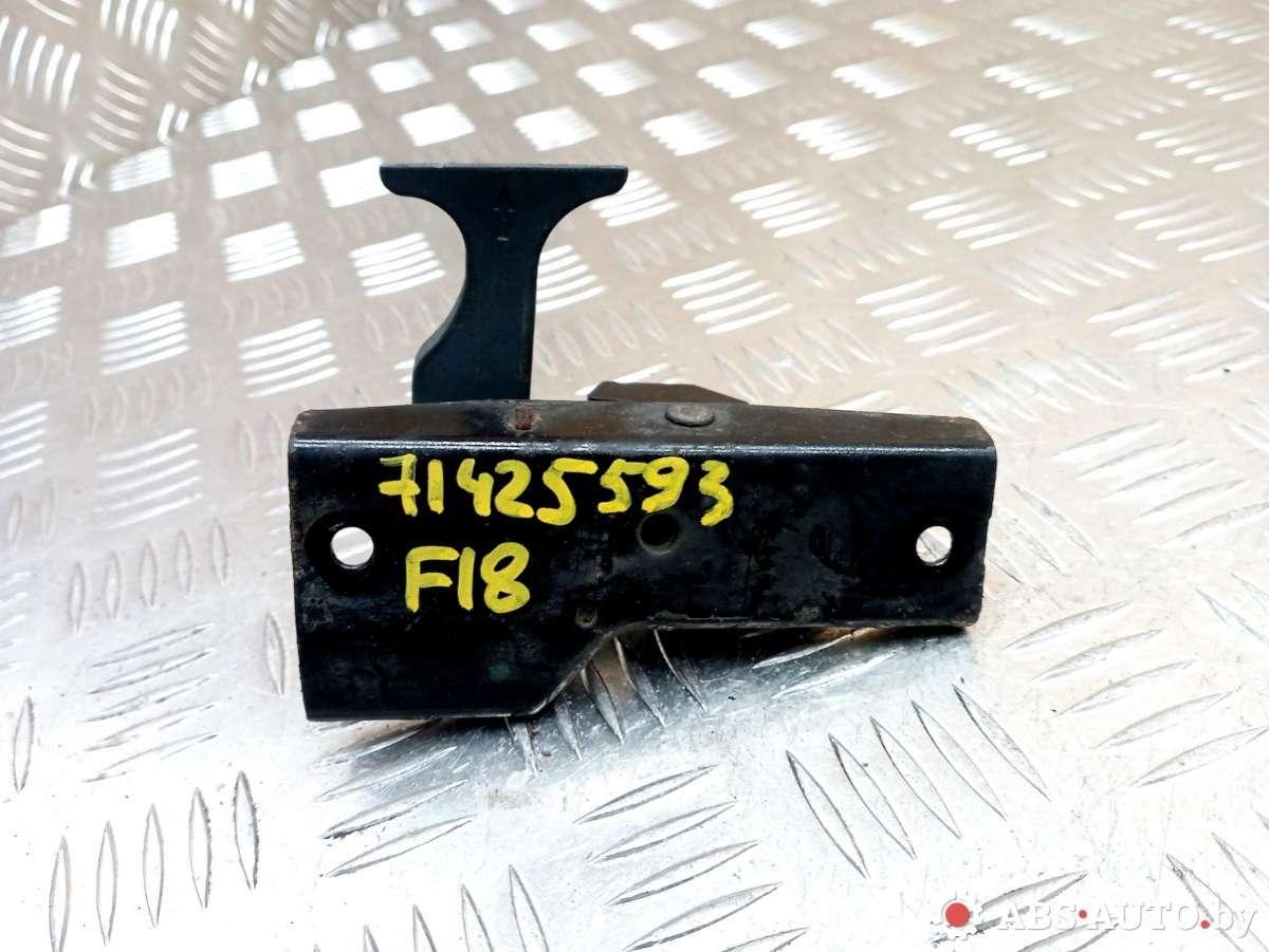 замок капота Mercedes-Benz E-Класс W211/S211 2003, 2.2 л., дизель, АКПП, седан, A2118800264, A2118870227 - фото №1