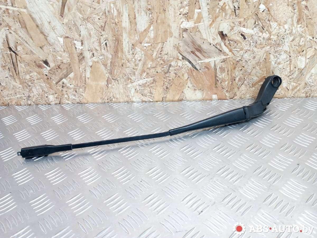 щеткодержатель (поводок стеклоочистителя, дворник) Mercedes-Benz B-Класс W245 2008, 2.0 л., OM 640.941, дизель, АКПП, A1698200240 - фото №1